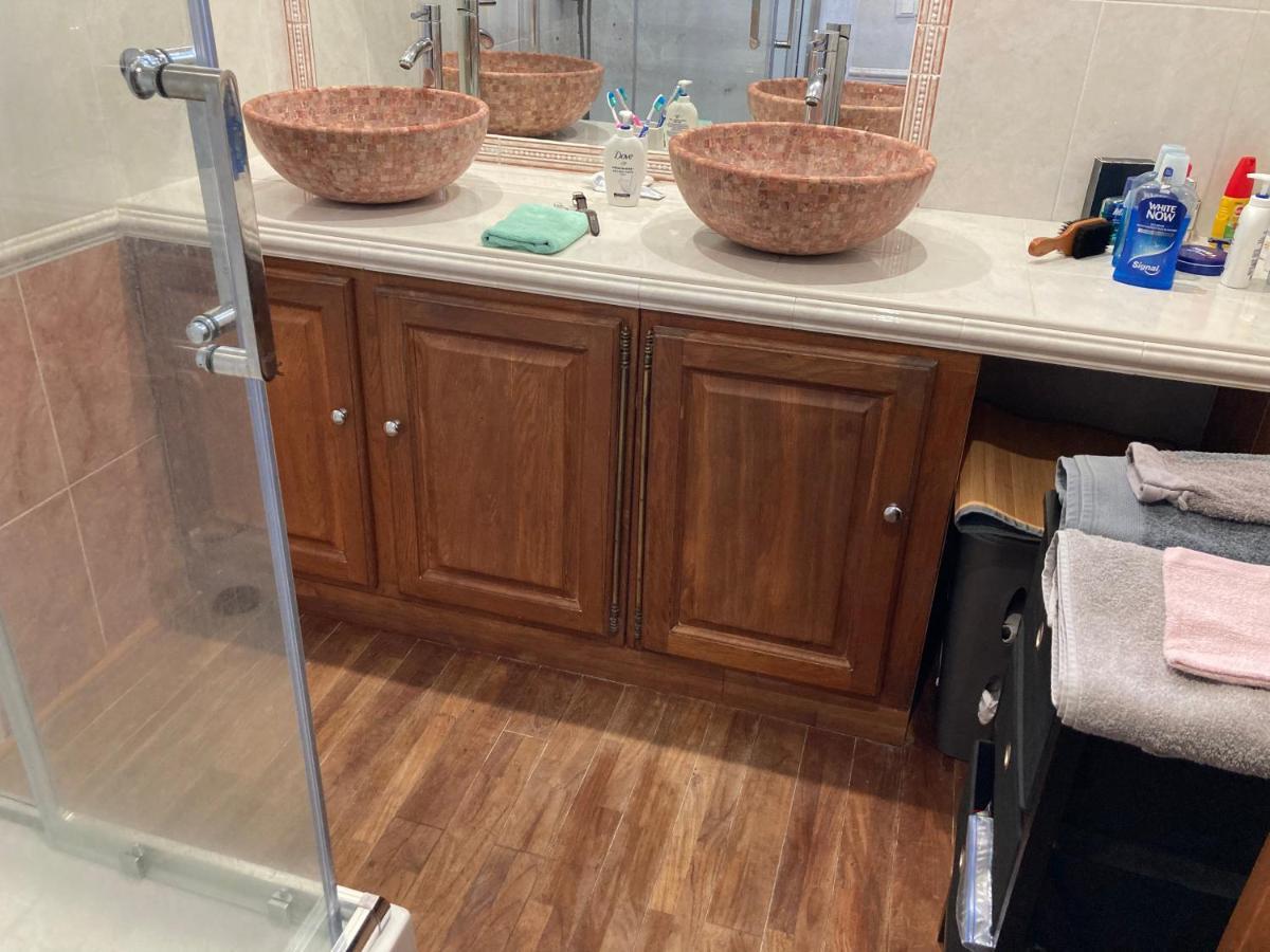Location Chambre Avec Salle De Bain Et Partie Commune Sea View & Mountain View Renting 1 Of 3 Bedrooms With Shared Common Space 3 Bdrm Apt Not 1 Bdrm Plus Clime Ou Ac Μπαστιά Εξωτερικό φωτογραφία