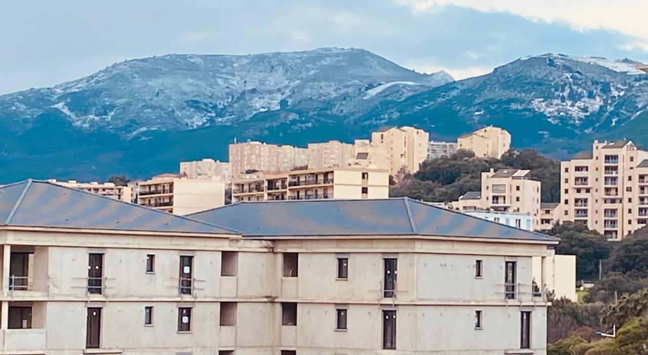 Location Chambre Avec Salle De Bain Et Partie Commune Sea View & Mountain View Renting 1 Of 3 Bedrooms With Shared Common Space 3 Bdrm Apt Not 1 Bdrm Plus Clime Ou Ac Μπαστιά Εξωτερικό φωτογραφία